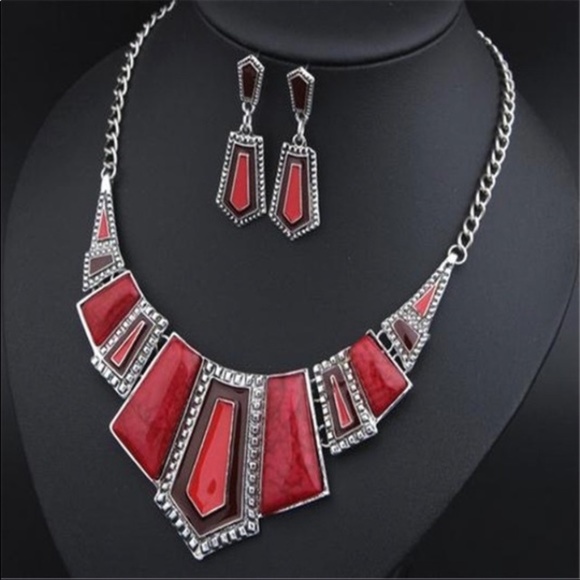 Jewelry - Xmas 🎁 Vintage Statement Necklace 2 pc w/ Earring